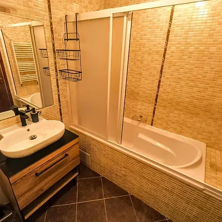 Deluxe King With Mountain View And Rilski Apartment